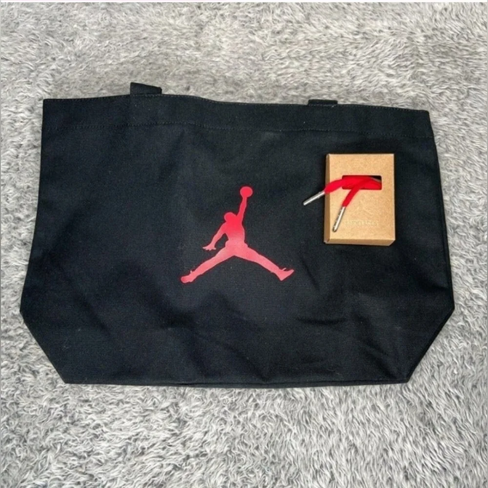 Air Jordan 1 High OG 'Satin Bred' Black Red